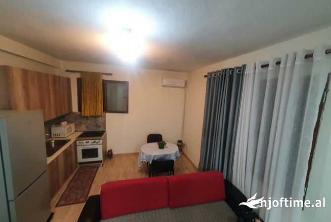 Shtepi me qera 1+1 ne Tirane - 400 Euro