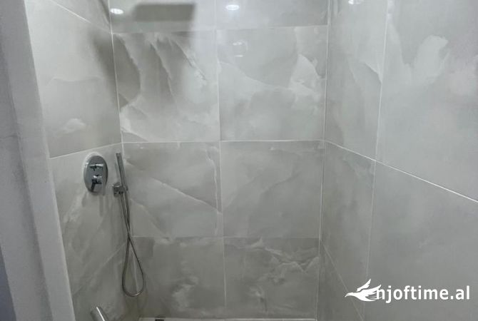 Shtepi me qera Apartament ne Tirane, 1+1, Mobilimi E mobiluar, Pagesa 45,000  Leke.