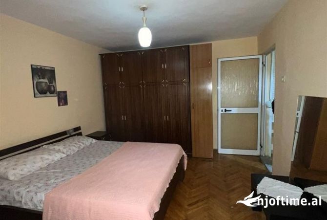 Shtepi me qera 1+1 ne Tirane - 30,000 Leke