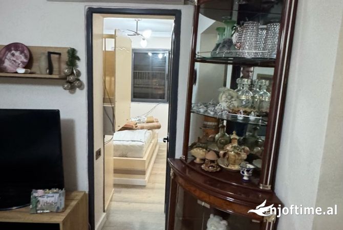 Shtepi me qera 2+1 ne Tirane - 400 Euro