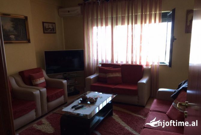 Shtepi me qera 2+1 ne Tirane - 50,000 Leke