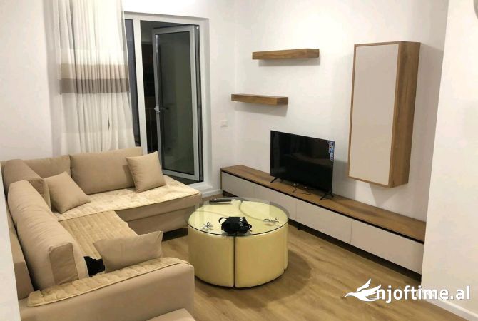 Shtepi me qera 1+1 ne Tirane - 40,000 Leke