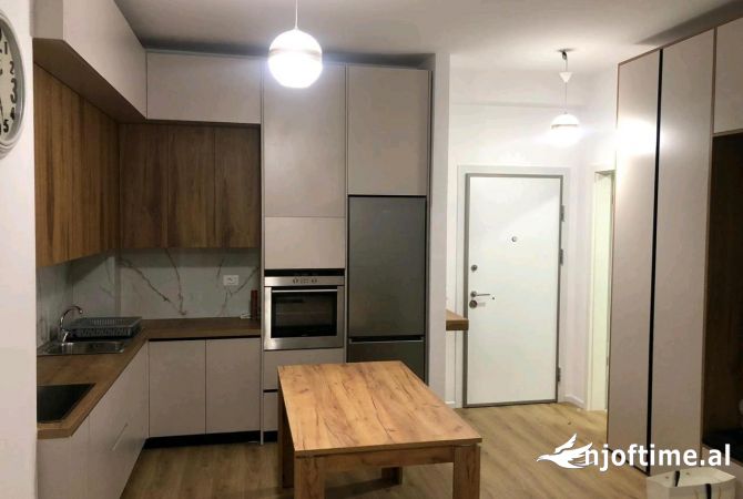 Shtepi me qera 1+1 ne Tirane - 40,000 Leke