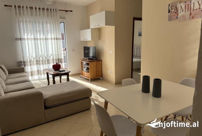 Shtepi me qera 1+1 ne Tirane - 45,000 Leke
