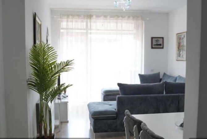 Shtepi me qera 1+1 ne Tirane - 750 Euro