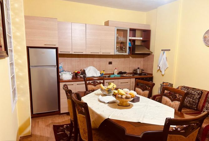 Shtepi me qera 2+1 ne Tirane - 390 Euro