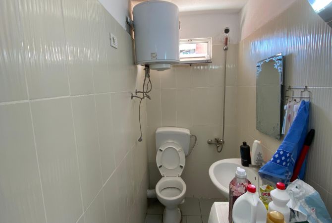 Shtepi me qera Apartament ne Tirane, 2+1, Mobilimi E mobiluar, Pagesa 500  Euro.