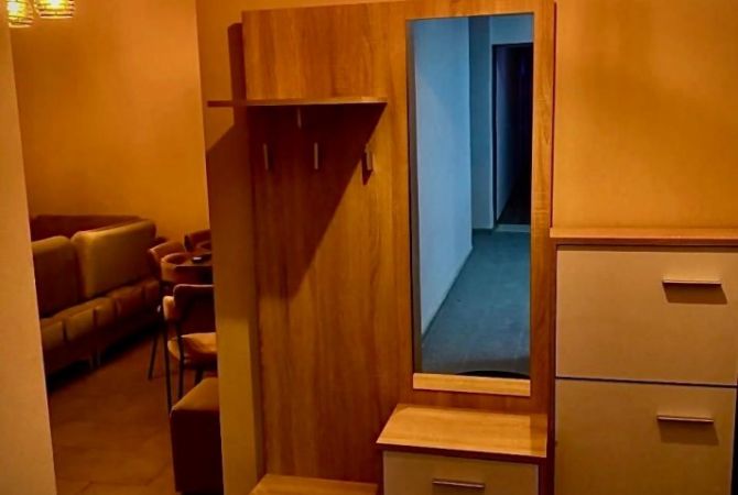 Shtepi me qera Apartament ne Tirane, 1+1, Mobilimi E mobiluar, Pagesa 400  Euro.