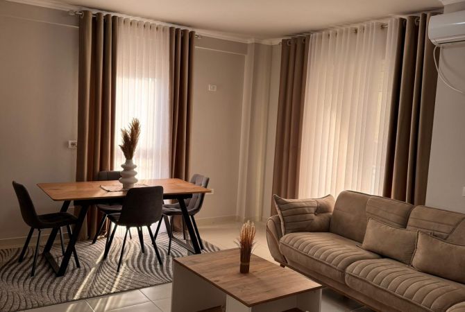 Shtepi me qera Apartament ne Tirane, 2+1, Mobilimi E mobiluar, Pagesa 750  Euro.