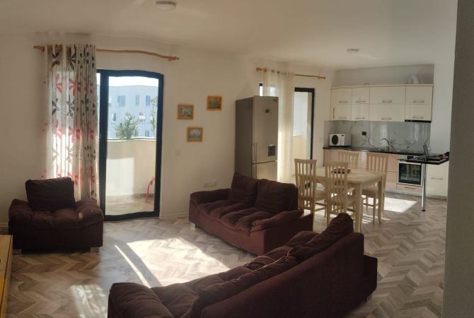Shtepi me qera 2+1 ne Tirane - 500 Euro