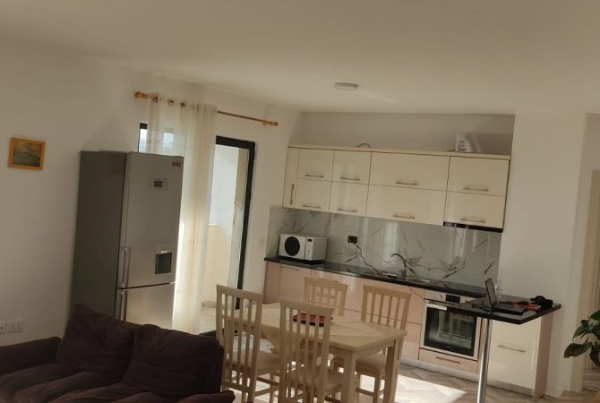 Shtepi me qera Apartament ne Tirane, 2+1, Mobilimi E mobiluar, Pagesa 500  Euro.
