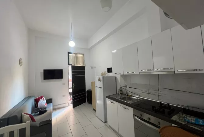 Shtepi me qera Apartament ne Tirane, 1+1, Mobilimi E mobiluar, Pagesa 350  Euro.