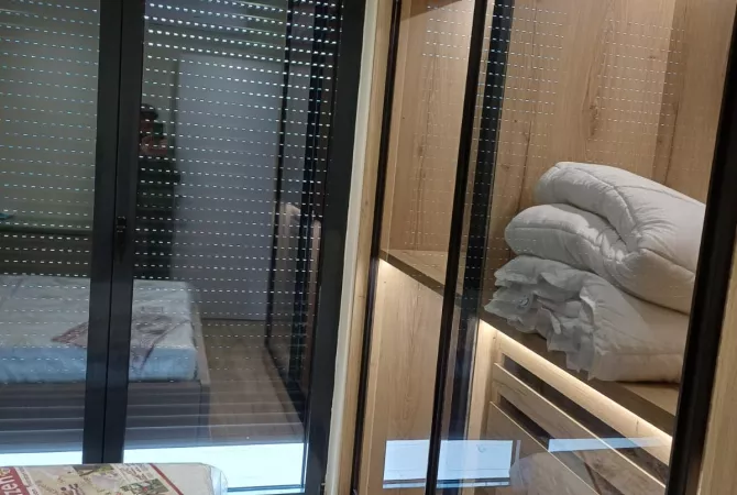 Shtepi me qera Apartament ne Tirane, 1+1, Mobilimi E mobiluar, Pagesa 70,000  Leke.