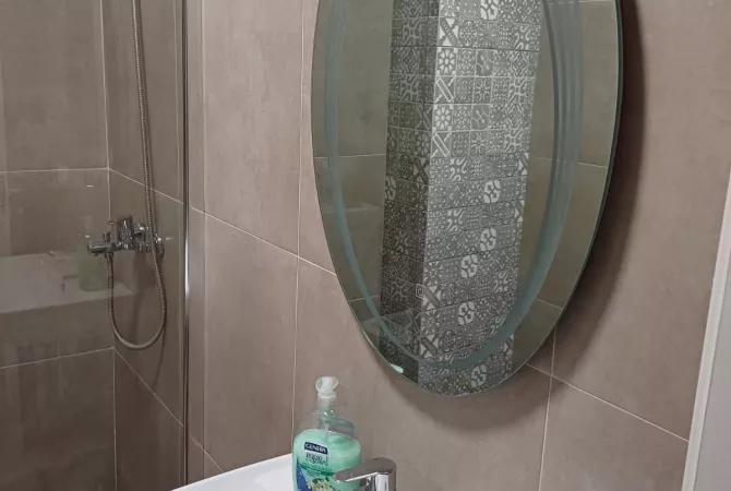 Shtepi me qera Apartament ne Tirane, 1+1, Mobilimi E mobiluar, Pagesa 70,000  Leke.