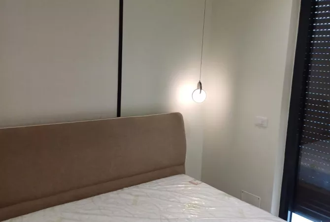 Shtepi me qera Apartament ne Tirane, 1+1, Mobilimi E mobiluar, Pagesa 70,000  Leke.