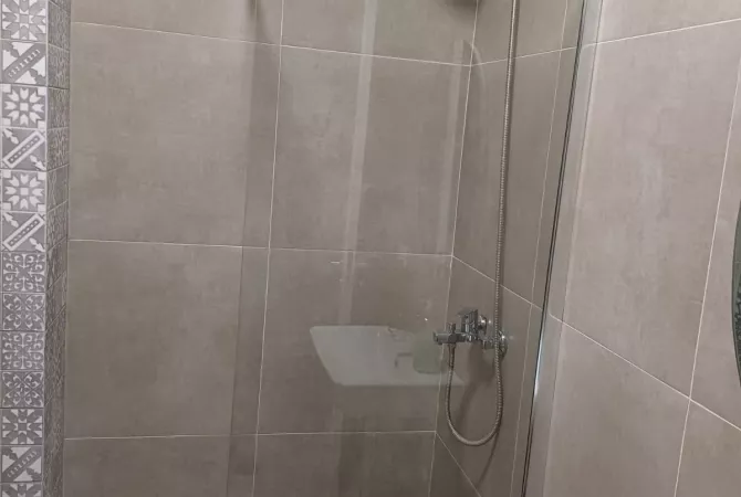 Shtepi me qera Apartament ne Tirane, 1+1, Mobilimi E mobiluar, Pagesa 70,000  Leke.