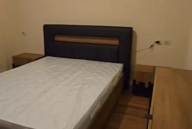 Shtepi me qera 2+1 ne Tirane - 60,000 Leke