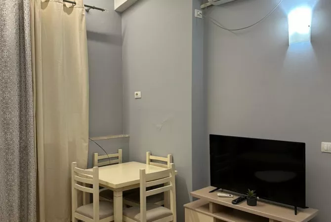 Shtepi me qera 1+1 ne Tirane - 450 Euro