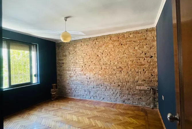 Casa in affitto 2+1 a Tirana - 70,000 Leke