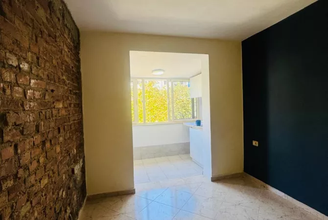 Apartment for rent in Tirana 2+1, Emty