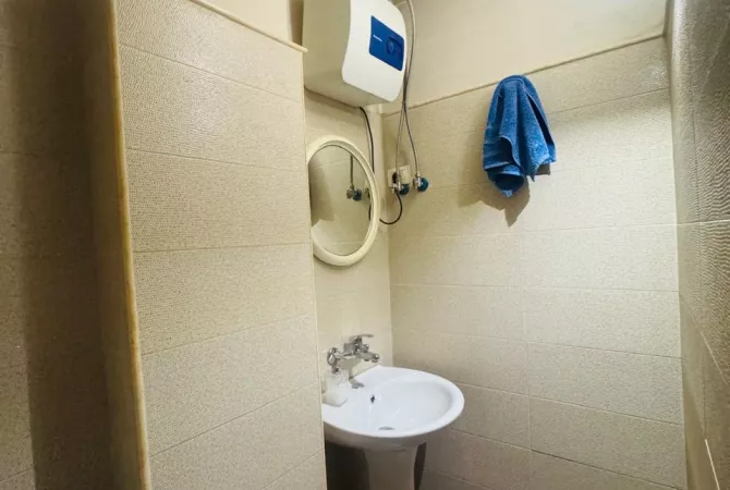 Apartment for rent in Tirana 2+1, Emty