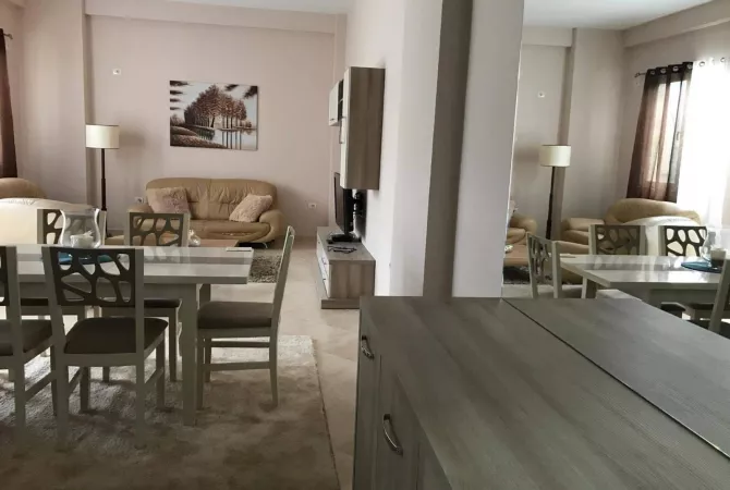 Shtepi me qera 1+1 ne Tirane - 37,000 Leke