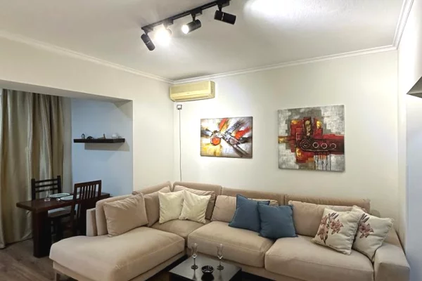 Shtepi me qera 2+1 ne Tirane - 550 Euro