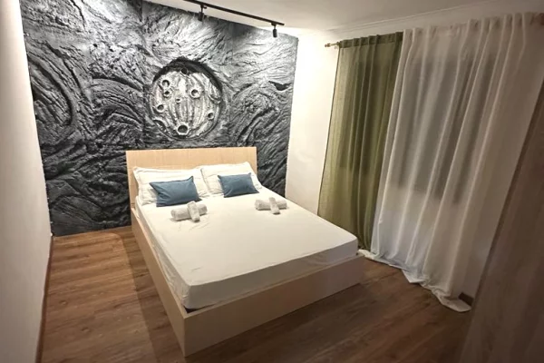 Shtepi me qera 2+1 ne Tirane - 550 Euro