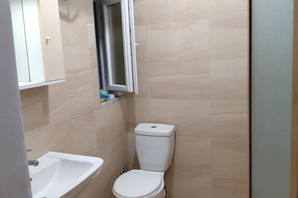 House for Rent 1+1 in Tirana - 37,000 Leke