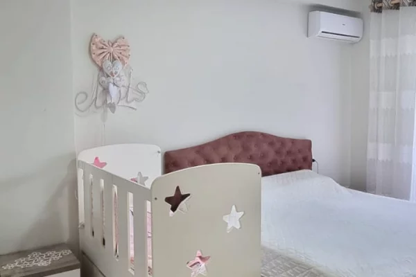 Shtepi me qera 2+1 ne Tirane - 600 Euro