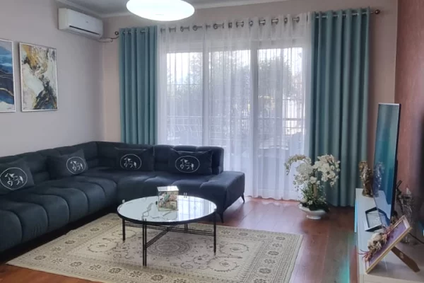 Shtepi me qera 2+1 ne Tirane - 600 Euro