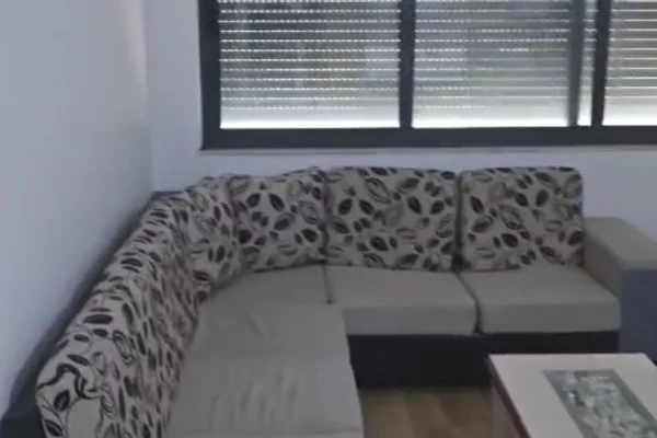 Shtepi me qera 1+1 ne Tirane - 40,000 Leke