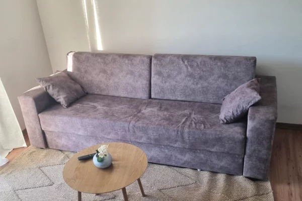 Shtepi me qera 1+1 ne Tirane - 43,000 Leke