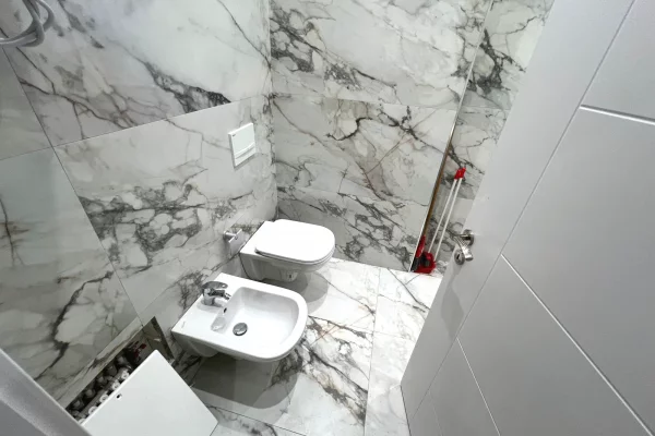 Shtepi me qera 1+1 ne Tirane - 50,000 Leke