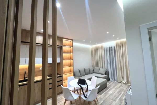 Shtepi me qera 1+1 ne Tirane - 50,000 Leke