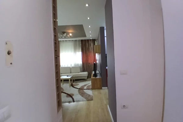 Shtepi me qera 2+1 ne Tirane - 55,000 Leke