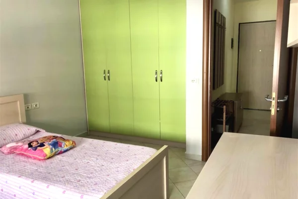 Shtepi me qera 1+1 ne Tirane - 50,000 Leke