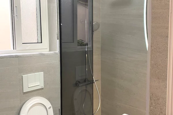 Shtepi me qera 1+1 ne Tirane - 40,000 Leke