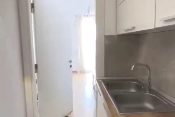 Shtepi me qera 2+1 ne Tirane - 50,000 Leke