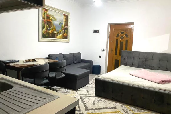 Casa in affitto Garsoniere a Tirana - 30,000 Leke