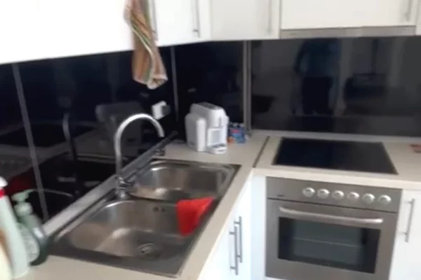 Shtepi me qera Apartament ne Tirane, 2+1, Mobilimi E mobiluar, Pagesa 43,000  Leke.