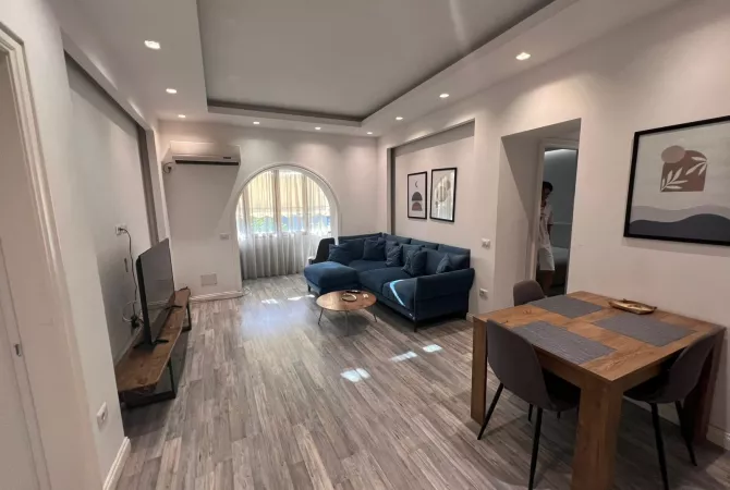 Shtepi me qera Apartament ne Tirane, 2+1, Mobilimi E mobiluar, Pagesa 750  Euro.