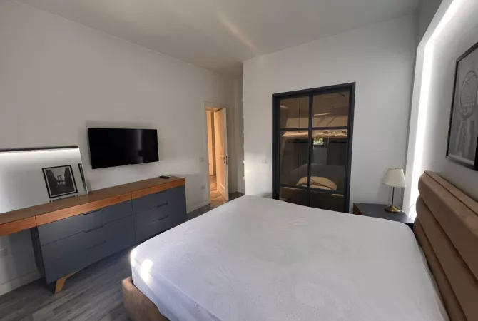 Shtepi me qera 2+1 ne Tirane - 750 Euro