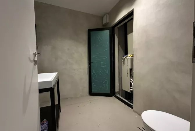 Ambjent Zyrash per qira ne bllok.