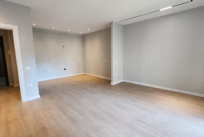 Ambjent zyre te Kika 2 per qira .