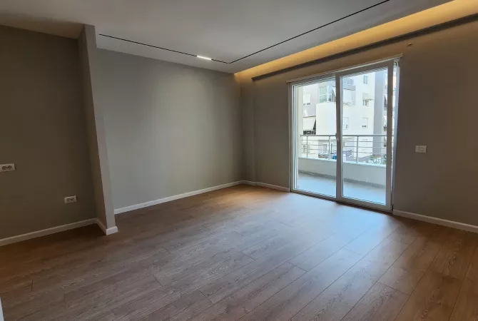 Ambjent zyre te Kika 2 per qira .