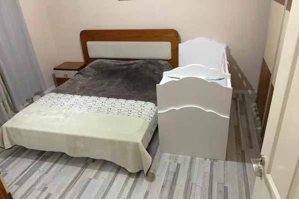 Shtepi ne shitje Apartament ne Tirane, 2+1, Mobilimi E mobiluar, Pagesa 135,000  Euro.