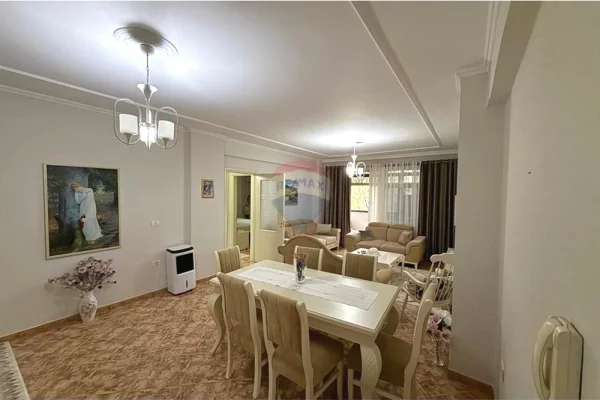 Shtepi ne shitje 2+1 ne Tirane - 265,000 Euro