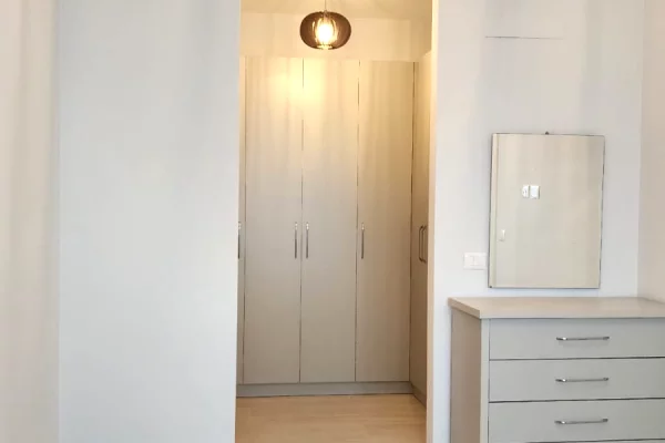 Shtepi me qera Apartament ne Tirane, 1+1, Mobilimi E mobiluar, Pagesa 580  Euro.