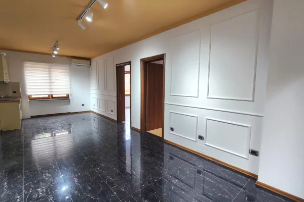 Ambient biznesi per qira – Rruga e Durresit